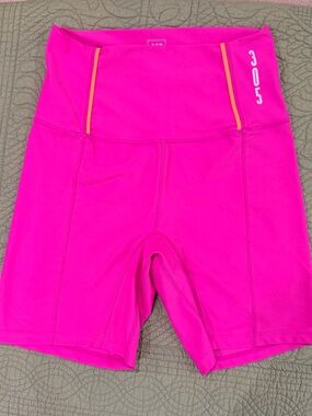 Performance High-Waist Hot Pink Bike Shorts